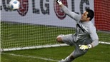 Inter quyết định gọi Julio Cesar